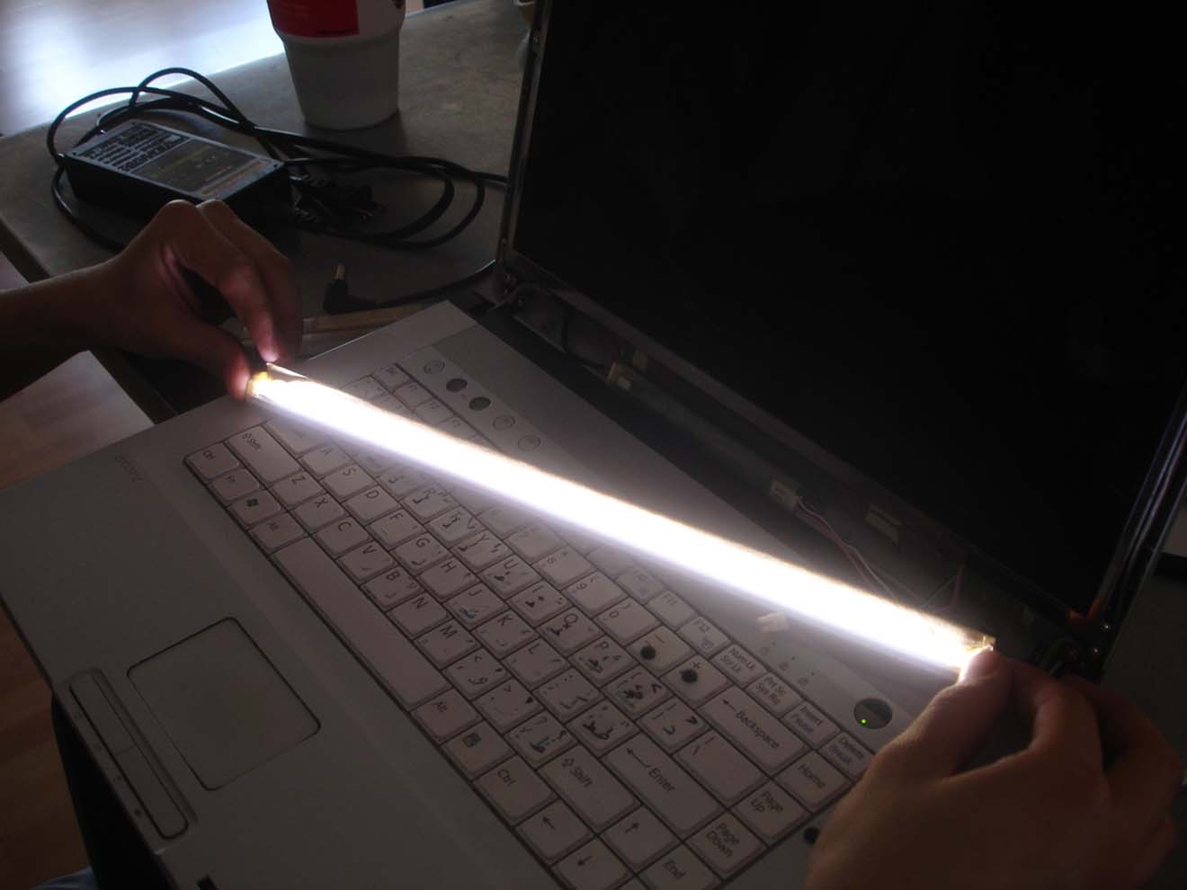Замена и ремонт подсветки экрана ноутбука в Липецке